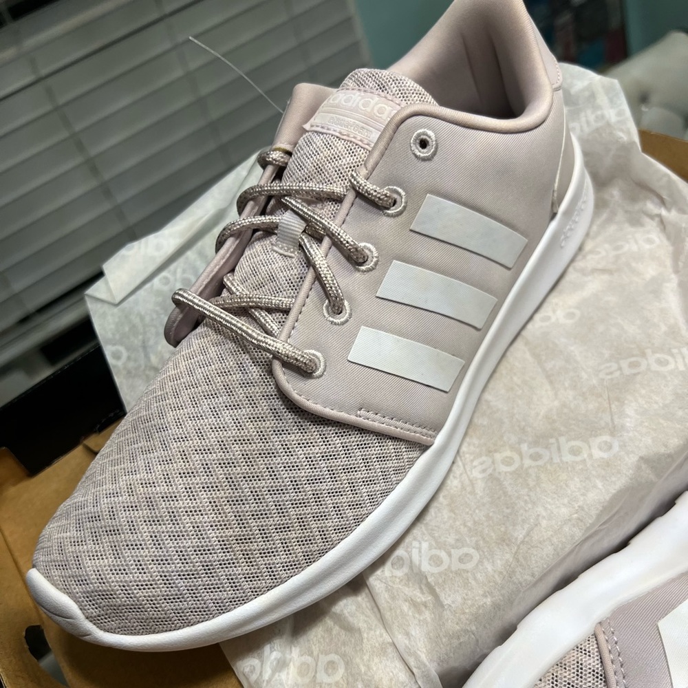 Adidas QT Racer
